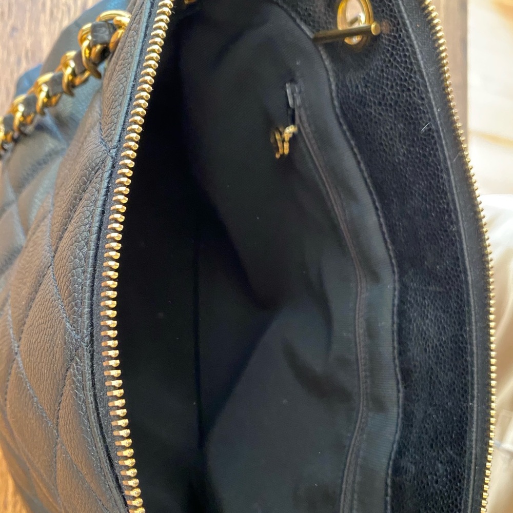 Authentic Vintage Chanel Purse - Picture 8 of 16